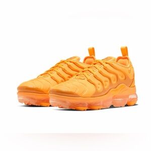 The Nike Air VaporMax Plus Yolk Women’s size 8.5